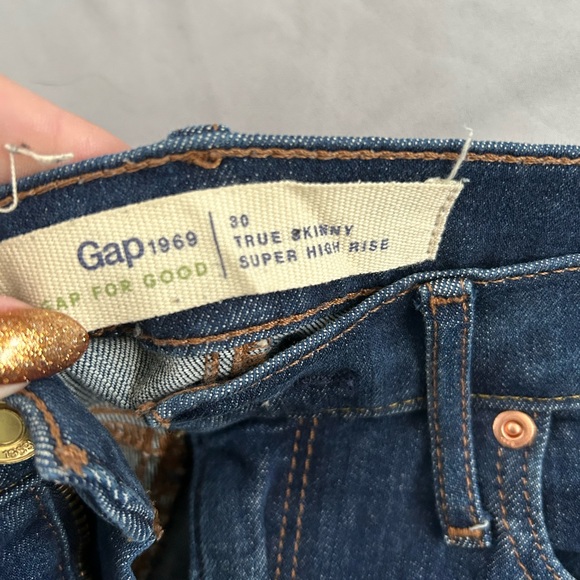 Gap raw hem high rise jeans - Picture 2 of 4